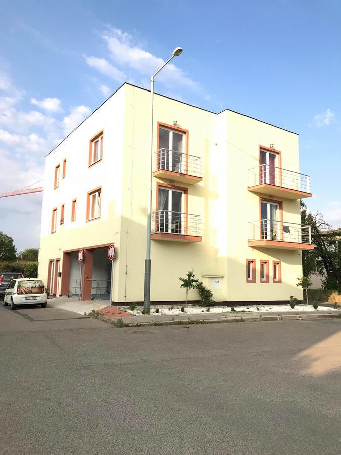 Отель Fresh House Прага Экстерьер фото